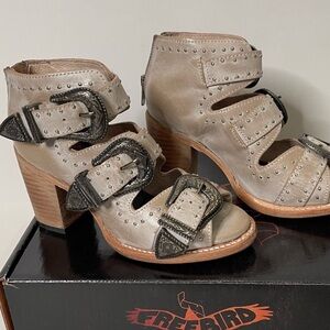 FREEBIRD by Steven Violet Western Heel Ivory Tan Sandals